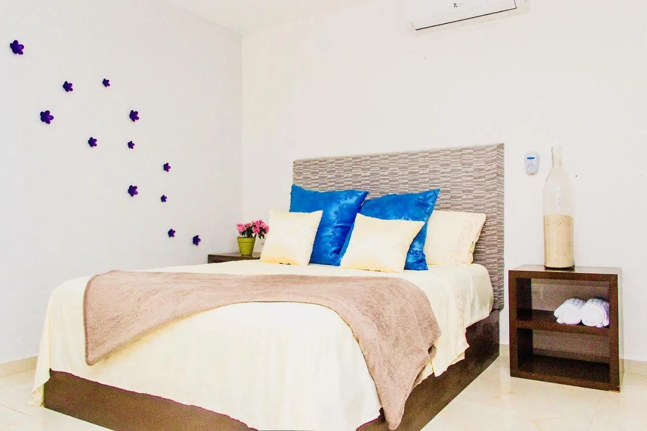 Aquamarina Economy Studio Playa del Carmen Guest house